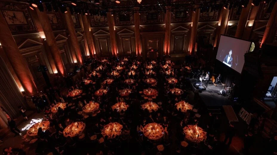Where can I host a beautiful corporate event in New York City for about 400 people?